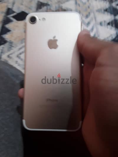 ابل ايفون ٧