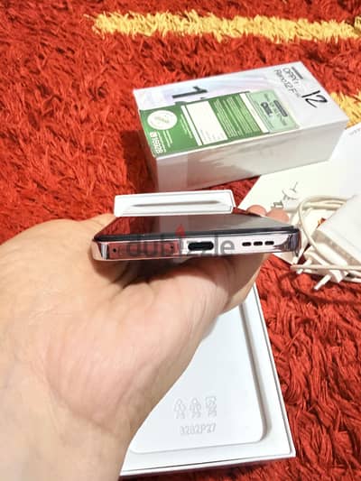 اوبو رينو 12