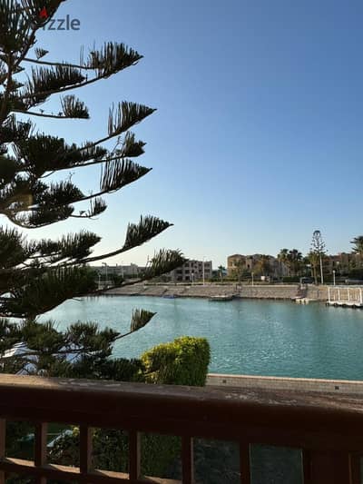 Marina 5 Villa Front Row by the Lake