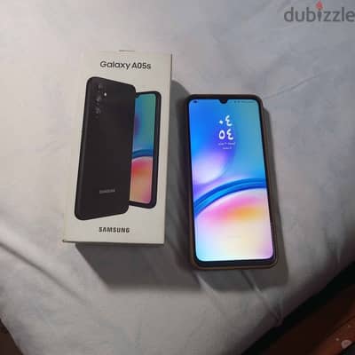 مساحه ١٢٨ مساحة رام ٤  128GB 4GB RAM