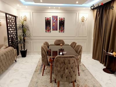 شقة فندقيه مفروشة تشطيب فندقي قرب فندق شيراتون للسكن الراقي والمميز