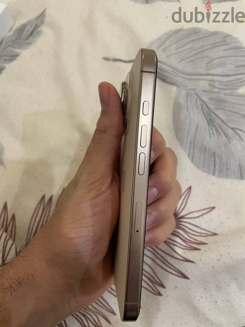 Apple - iPhone 16 Pro 2