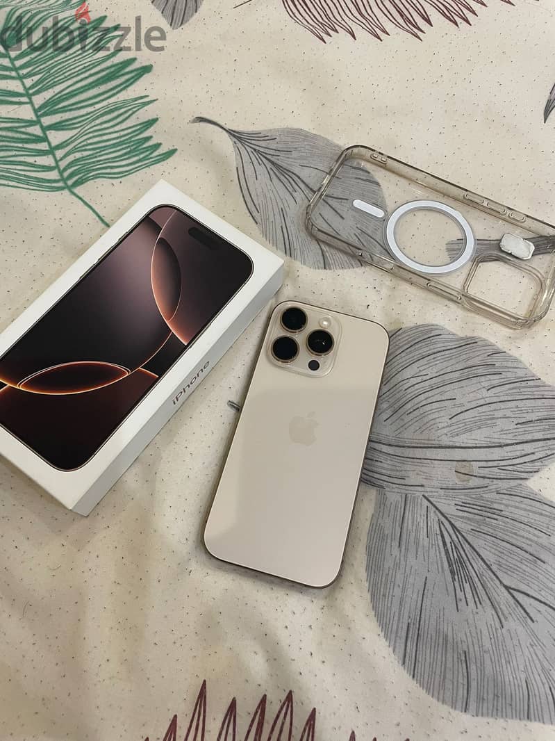 Apple - iPhone 16 Pro 4