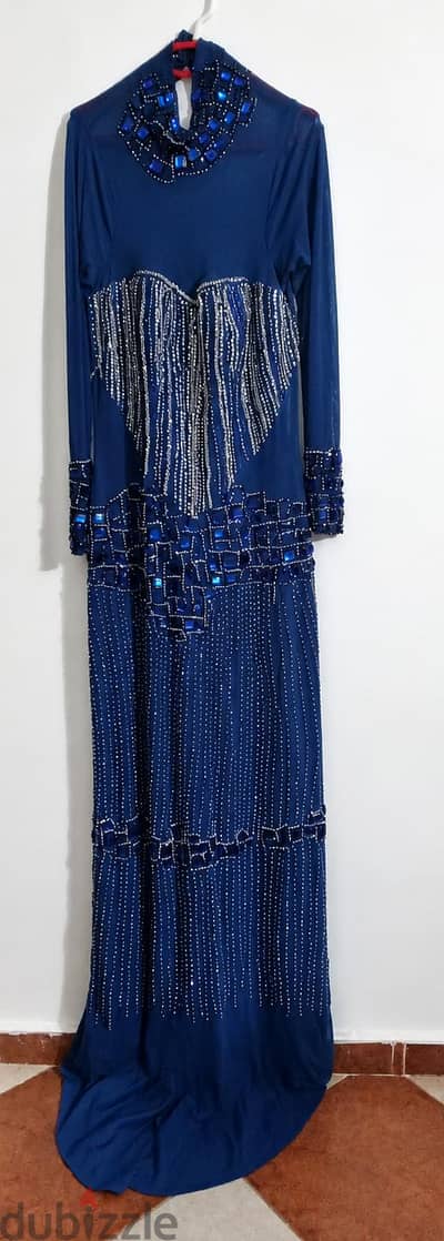 فستان سهرة فخم وشيك جداا