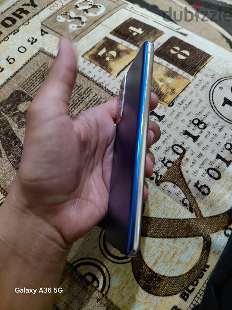Samsung S21 5