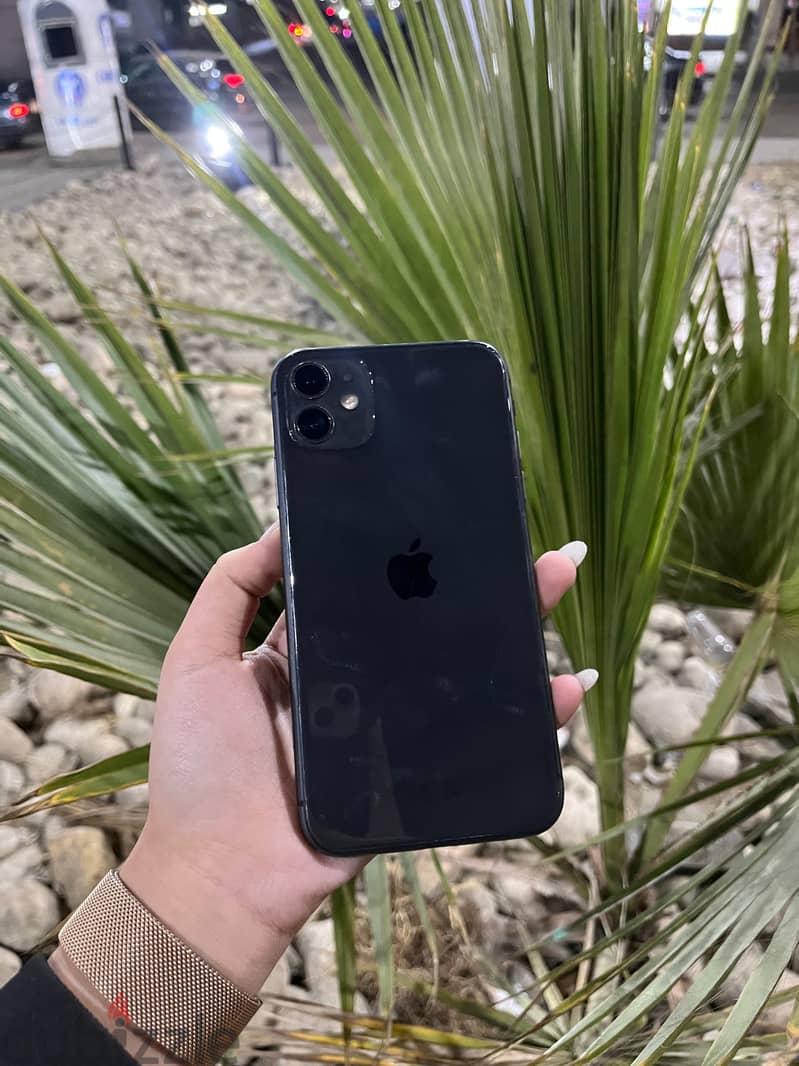 Apple - iPhone 11 5