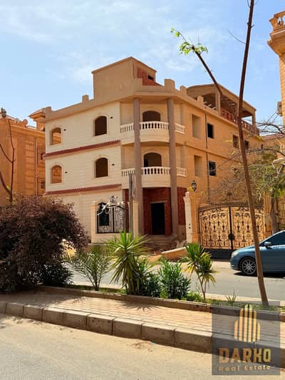 شقة ٣٠٠م غرب سوميد بتسهيلات تسليم الترا سوبر لوكس دور أرضي بمدخل خاص وجاردن بسعر مميز ٦ اكتوبر خطوات من مدرسة سمارت فيجن و نادي وادي دجلة  اول ساكن فرصه بمدخل خاص