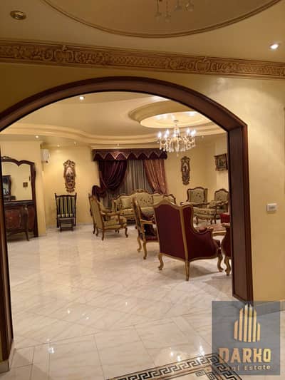330 sqm super lux apartment with a landscape view, west of Sumid, steps from Al-Huda School and the Mufti Mosque, next to Egypt University, Mall of Arabia, 6 October at a special price, prime location, an opportunity for living and investment.