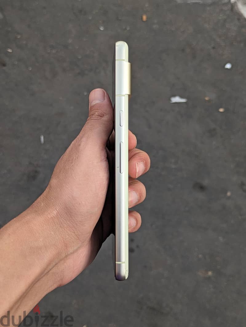 Google Pixel 7 4