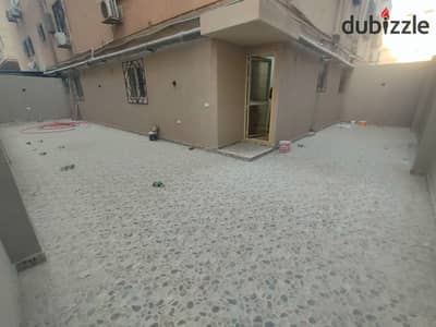 Ground floor with a private entrance with a garden for administrative rent in Zahraa Al-Maadi