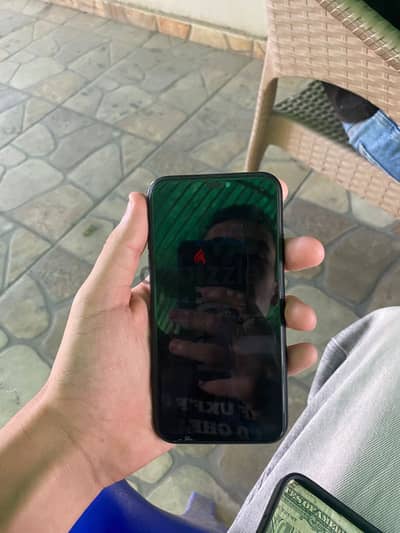 Apple - iPhone XR