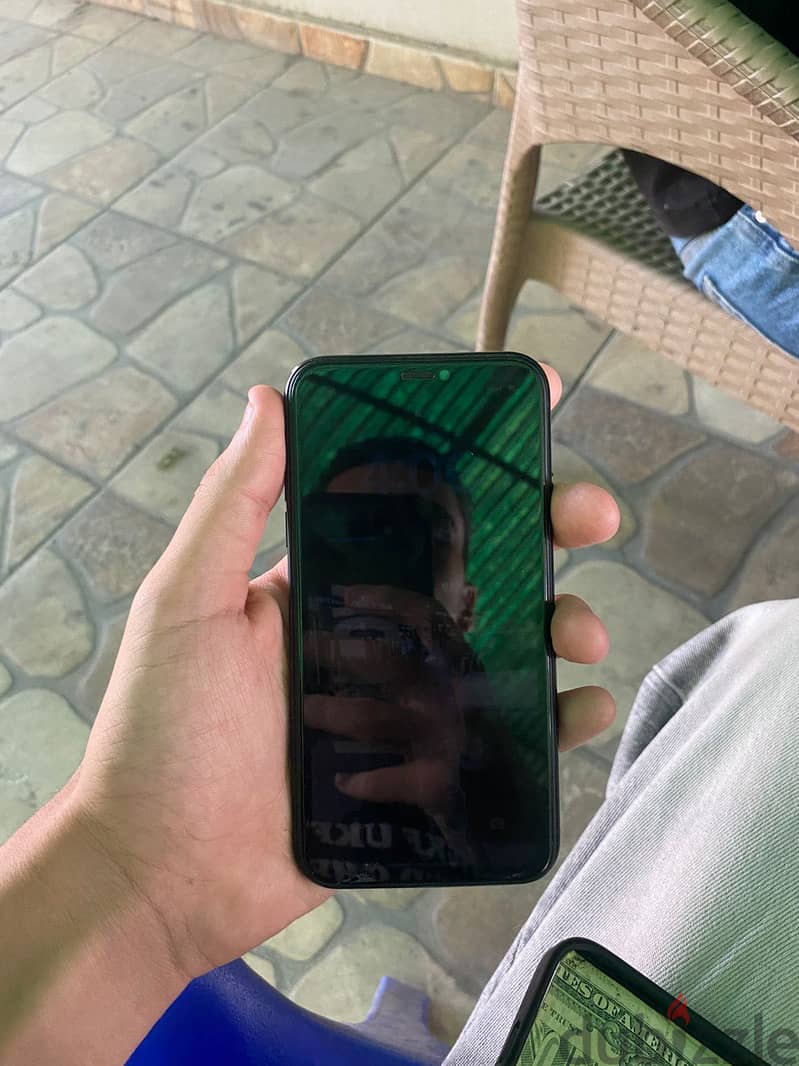 Apple - iPhone XR 3