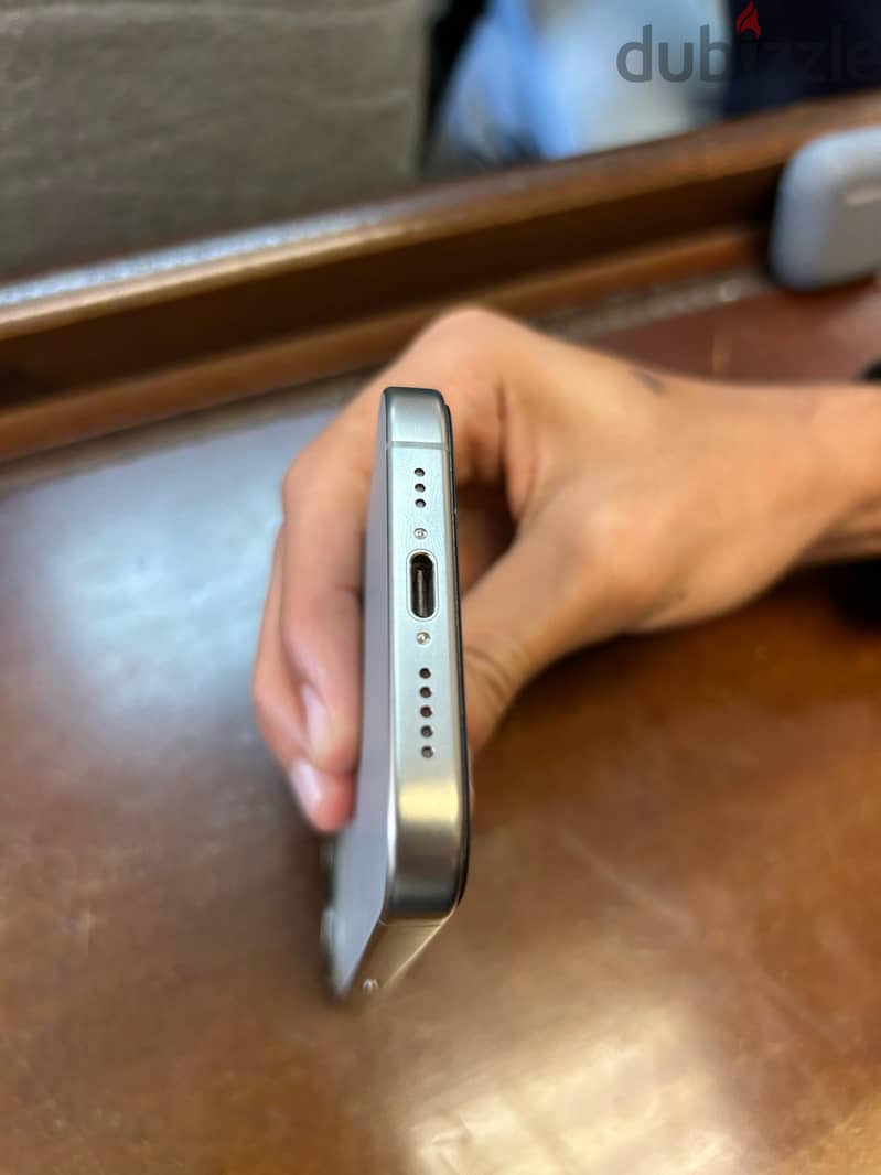 Apple - iPhone 15 Pro 3