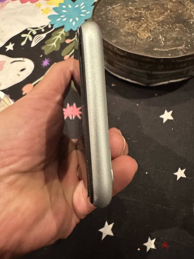 Apple - iPhone 11 1