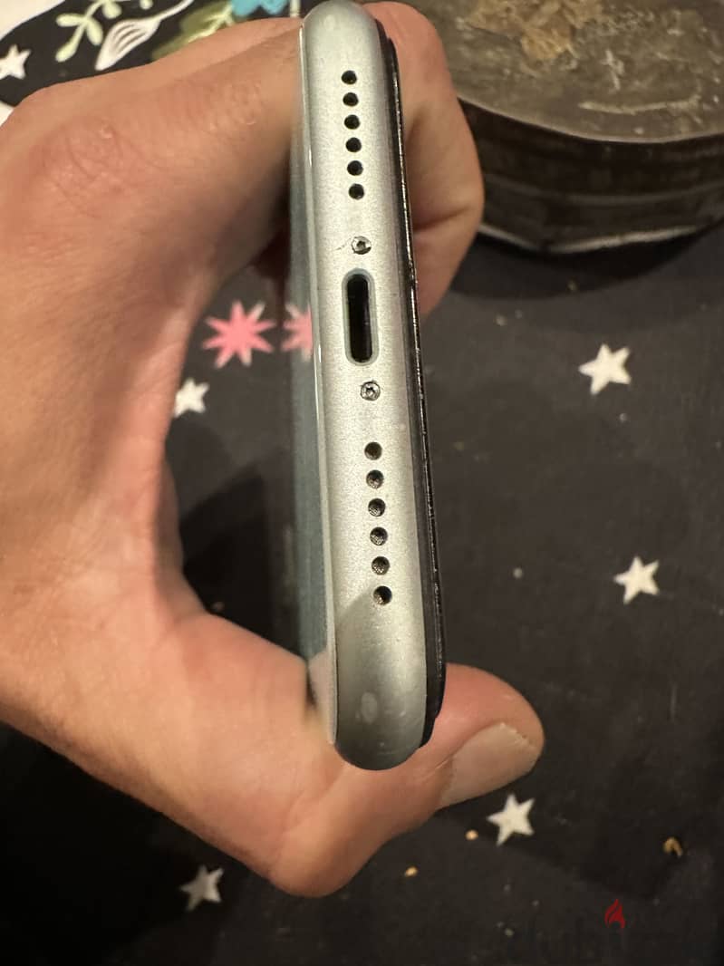 Apple - iPhone 11 3