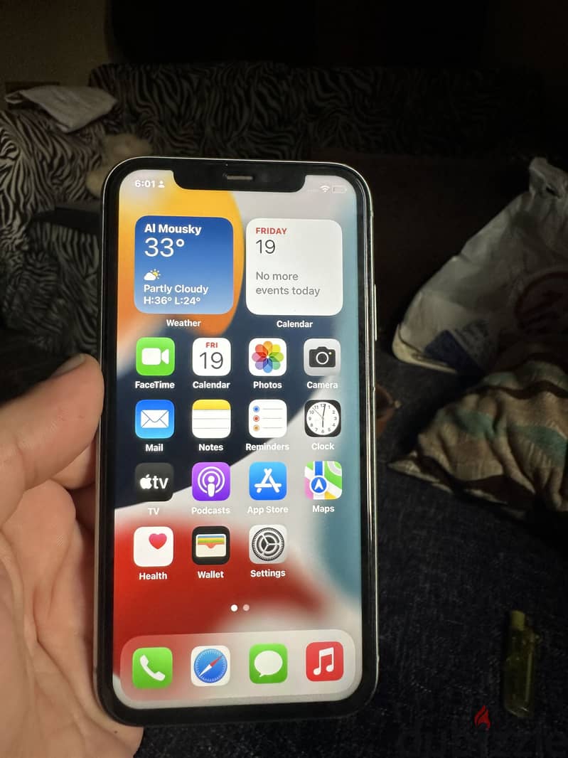 Apple - iPhone 11 6