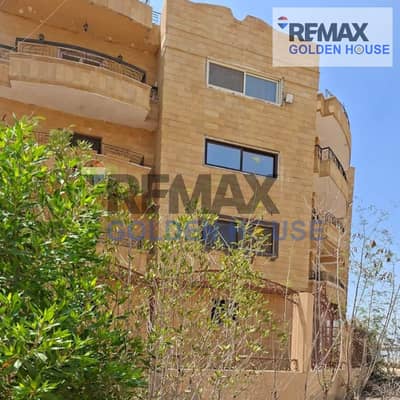 A 400 sqm duplex in one of the finest locations in El Shorouk City's 9th District.  Located next to Moon Yard Mall, directly behind Green Hills Club,