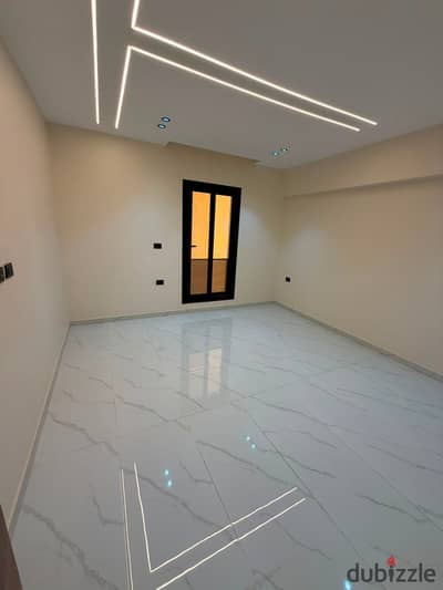 Apartment for Sale in 6th of October City – Third District  A great opportunity for living in a prime and vibrant location, with a direct view of the