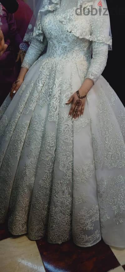 فستان زفاف