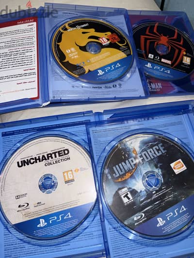 للبيع 4 ألعاب PS4 بحالة ممتازة