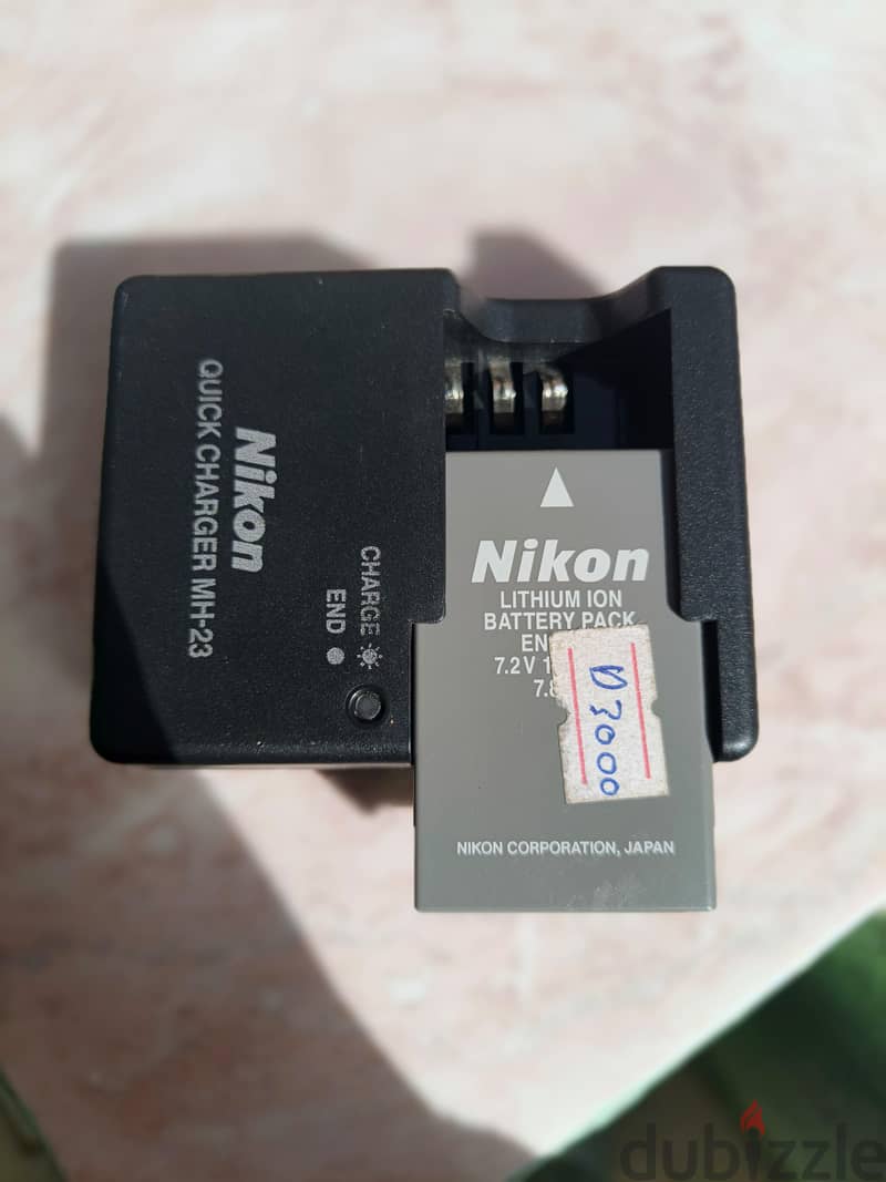 Nikon D3000 2