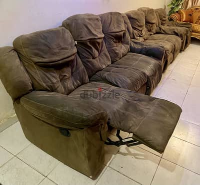 عدد ٢ انتريه وارد اشلى منهم طقم ليزى بوى