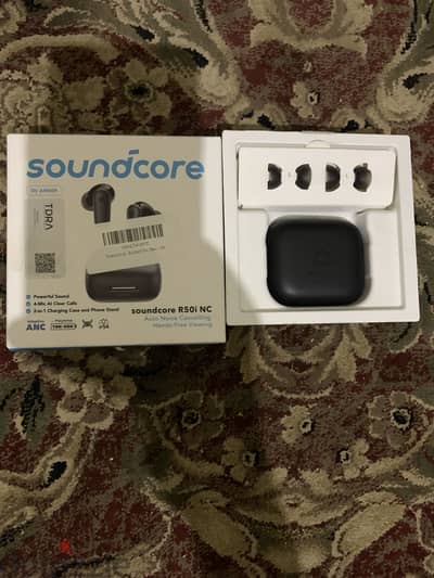 السماعة من شركة Soundcore شركه محترمه جداً
