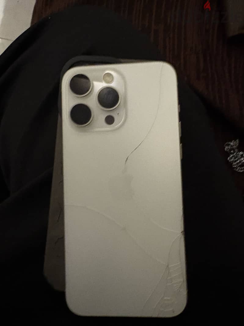 Apple - iPhone 15 Pro Max 1