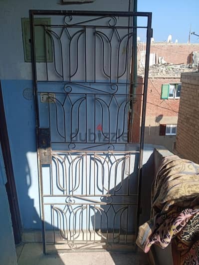 باب حديد