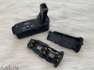 Canon BG-E11 Battery Grip for EOS 5D Mark III- 5DS- 5DS R camera grip