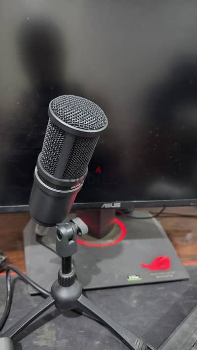 Zoom PodTrak P4 Bundle بودكاست وبث احترافي
