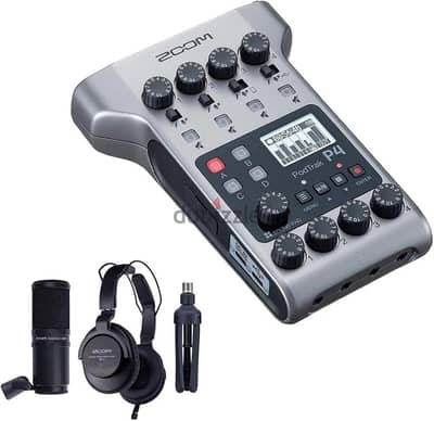 Zoom PodTrak P4 Bundle بودكاست وبث احترافي