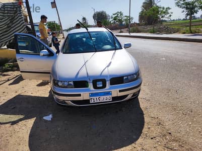 سيات ليون 2000