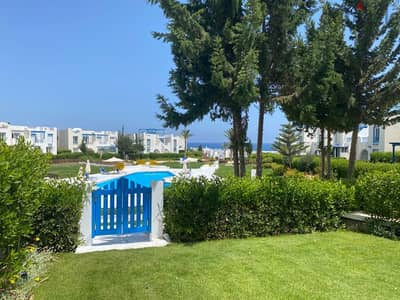 prime location sea and pool view bahary