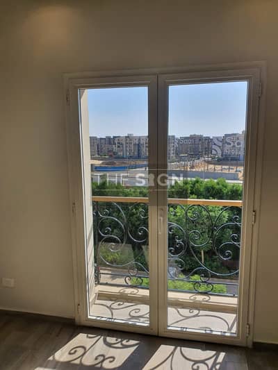 شقة للايجار كمبوند هايد بارك,