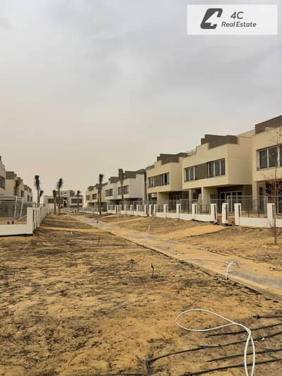 تاون هاوس استلام فوري 225 متر اقل السعر في الماركت في Palm hills new cairo علي اكبر تبة في المشروع