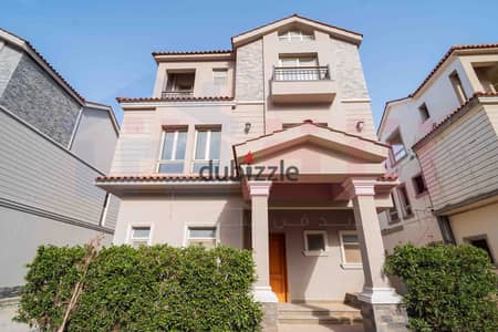 فيلا Twin House للبيع (279م + جاردن 150م) سموحة - كومباوند مروج