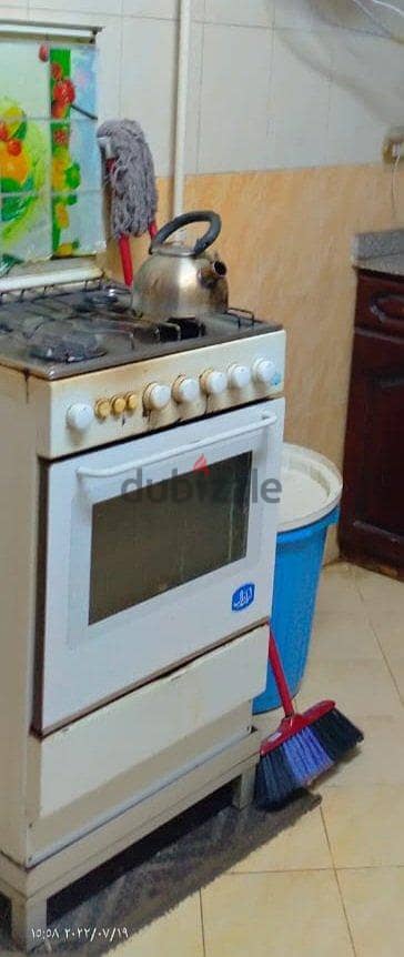 بوتاحاز للبيع  ٤ شعلة ايديال حالة ممتازة شغل غاز