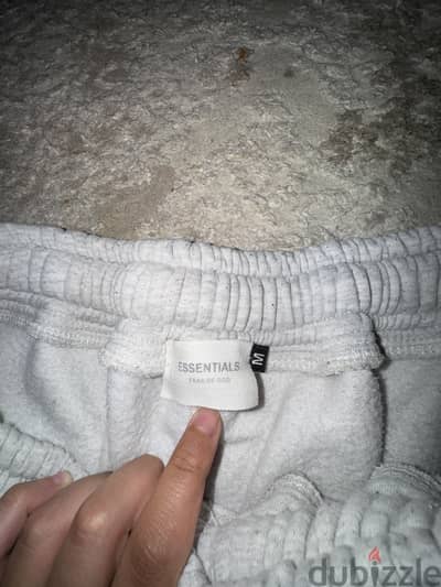 Essential pants medium size