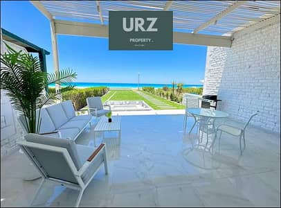 تاون هاوس كورنر  sea view صفوف اولي علي البحر تشطيب فاخر بالكامل في راس الحكمة الساحل الشمالي بالقرب هاسيندا ويست و لافيستا و كالي كوست وازار للبيع