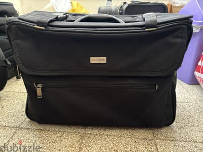 شنطه pierre cardin لرجال اعمال