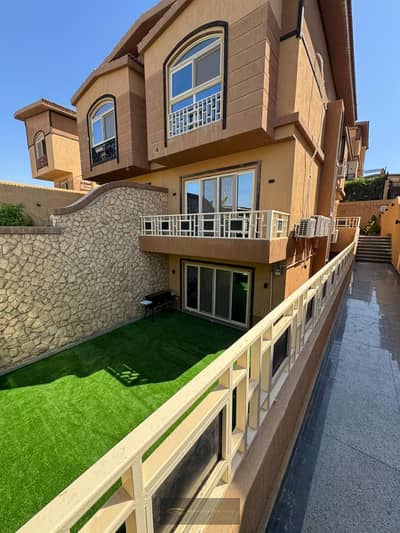 For sale furnished twin house in Pyramids Walk compound a unique opportunity to own a high-end fully furnished unit inside one of the distinguished compounds, with finishing and furnishing ready for habitation. For sale furnished twin house in Pyramids Walk compound a unique opportunity to own a high-end fully furnished unit inside one of the distinguished compounds, with finishing and furnishing ready for habitation.