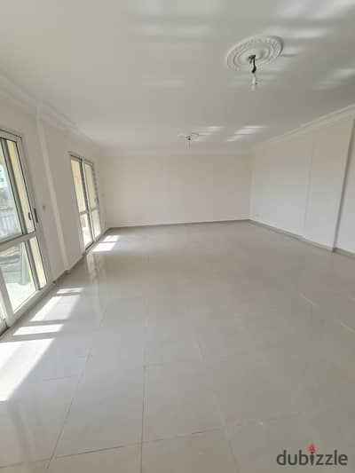 شقه للبيع في مدينتي نموذج 600 مساحه 265 متر B1 فرصة رائعة للاستثمار أو للسكن