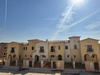 Town house with Living room for Sale for City Gate Diar Qatari New Cairo