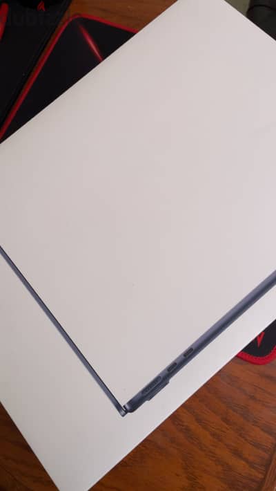 MACBOOK M4 AIR 13-INCH 24 GB 2025