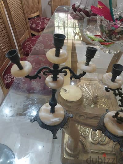 عدد ٢ شمعدان من النحاس الاصلى والرخام الطبيعى