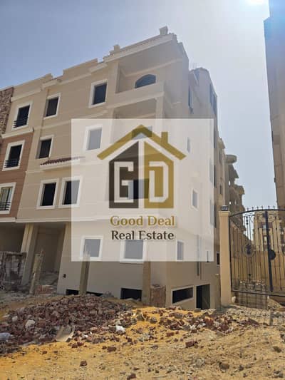 Corner building for sale in New Cairo