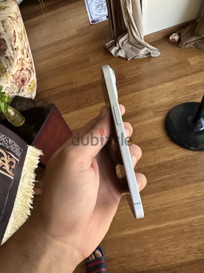 Apple - iPhone 15 4