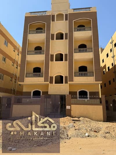 شقة 140م موقع مميز بجوار هايبر وان | أقل من سعر السوق – استلام فوري