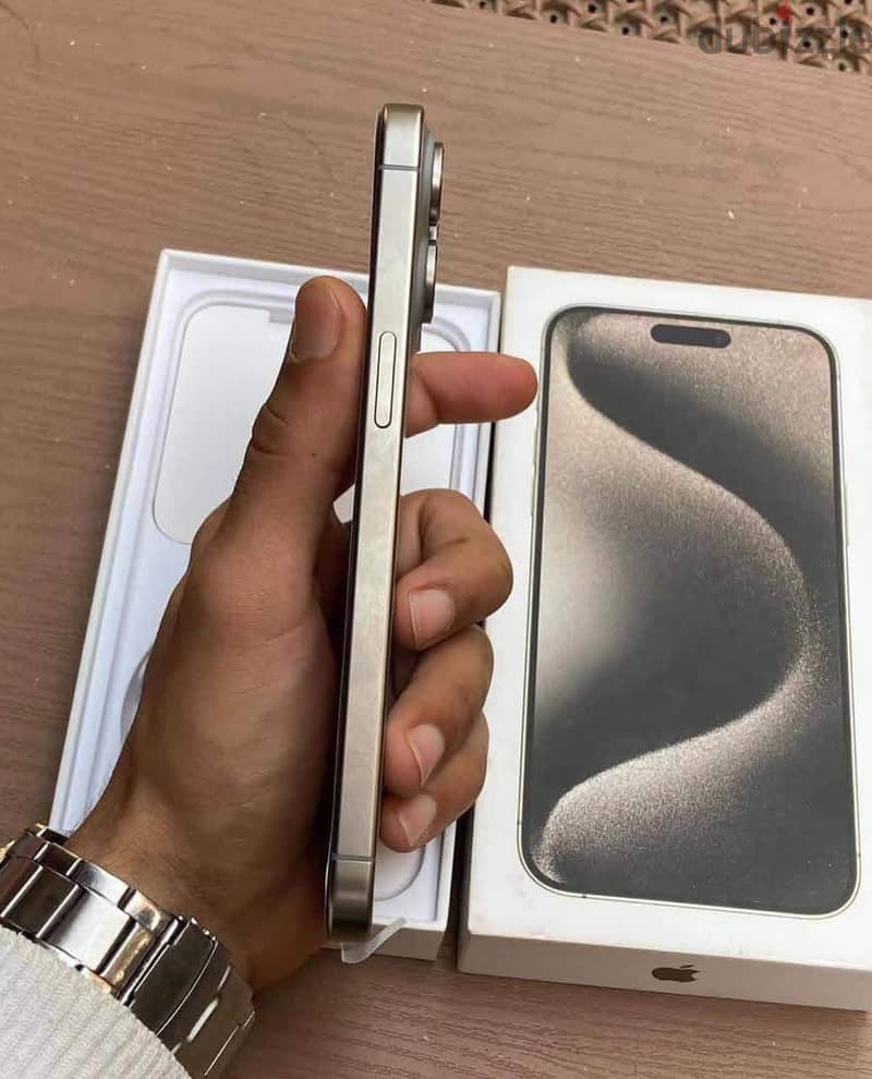Apple - iPhone 15 Pro Max 2